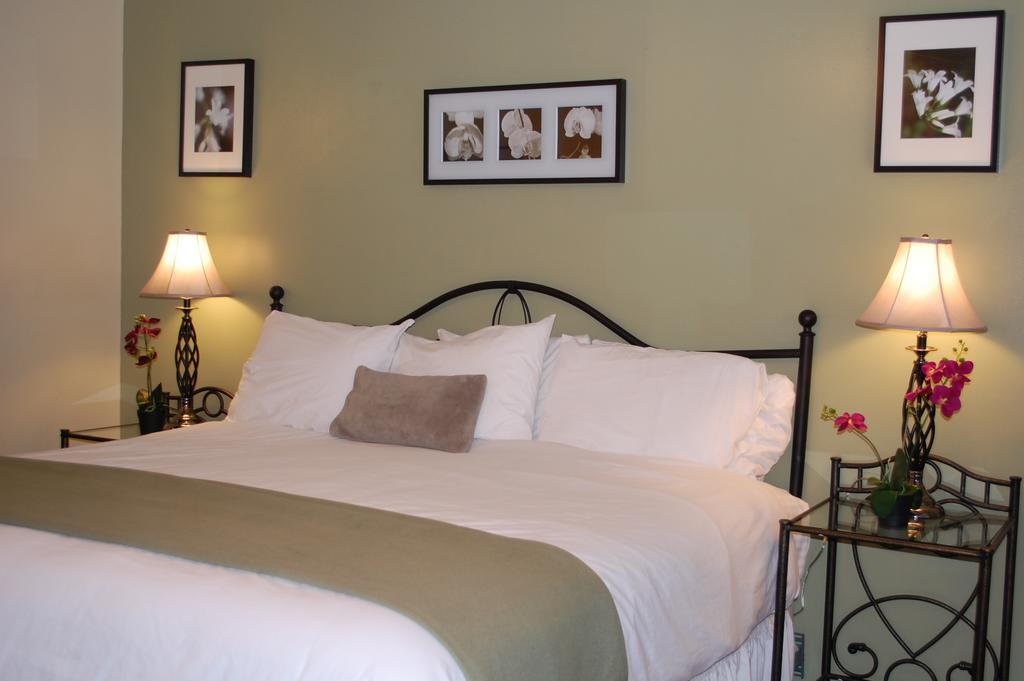El Rancho Motel Bishop Room photo