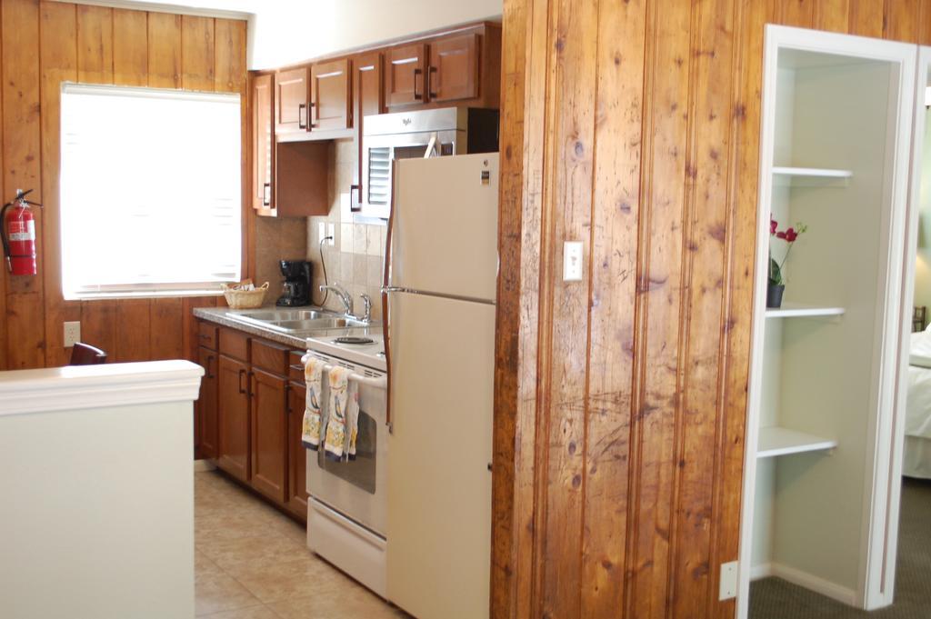 El Rancho Motel Bishop Room photo